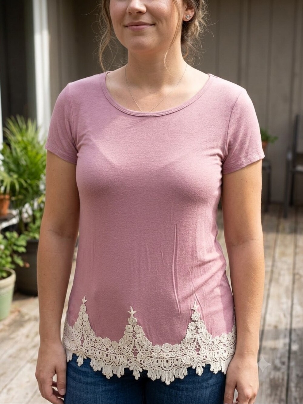 Discreet Dusty Rose Short Sleeve Tee with Cream Crochet Hem.      WS 205